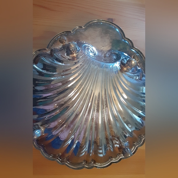 Silver Clamshell Vintage Tray - Picture 5 of 8